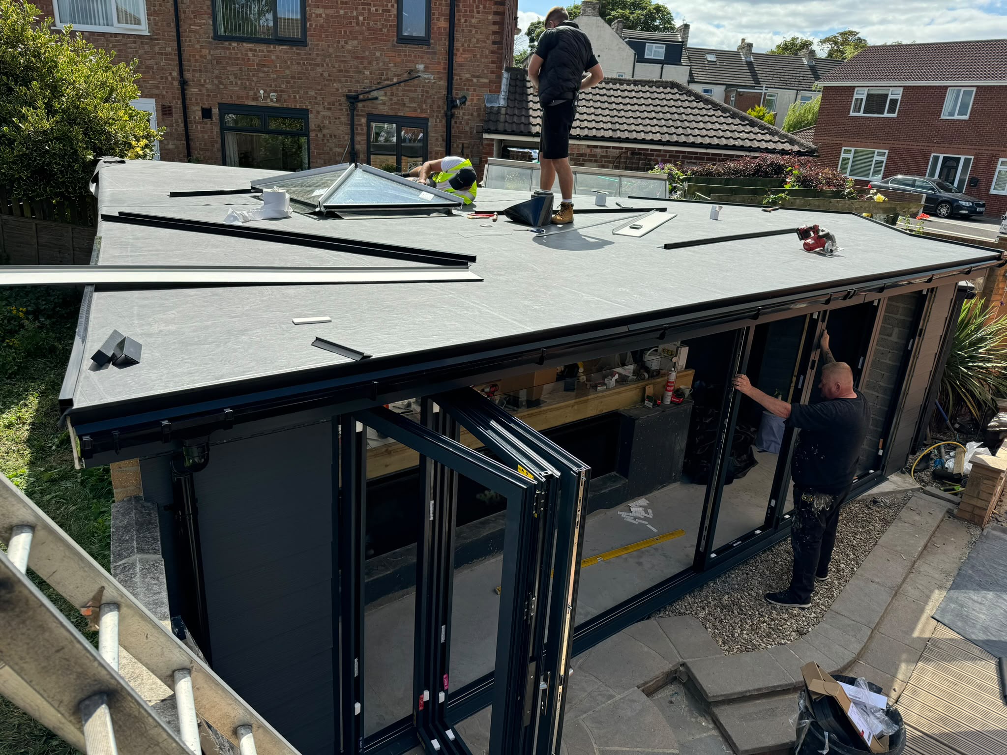 Epdm flat roof with lantern